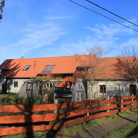 A Kert Apartman Rezi Extérieur photo